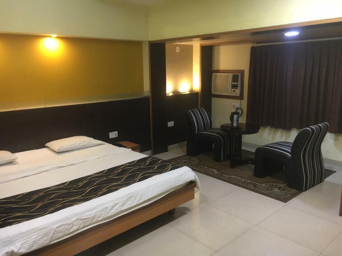 普那姆酒店 Rāipur 外观 照片